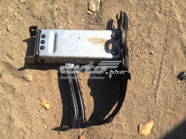 Ліве кріплення переднього бампера A2116200795 MERCEDES