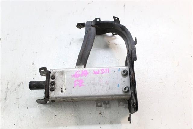 Кронштейн кріплення бампера переднього правий A2116200895 MERCEDES
