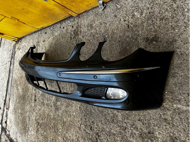 Молдинг переднього бампера, лівий A21188009129189 MERCEDES