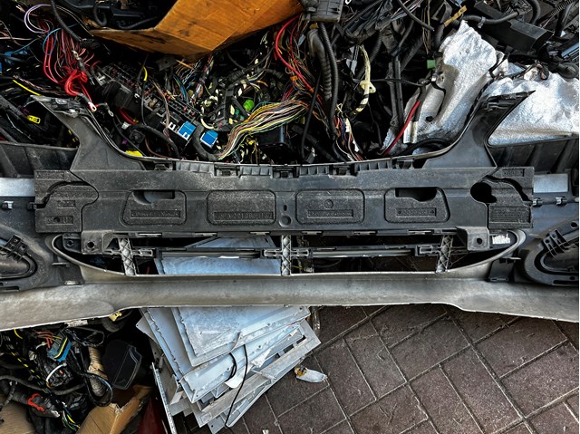Абсорбер бампера переднього A2218851137 MERCEDES