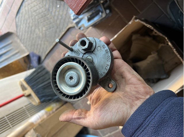 Натяжна планка поліклинового ременя A2762000370 MERCEDES