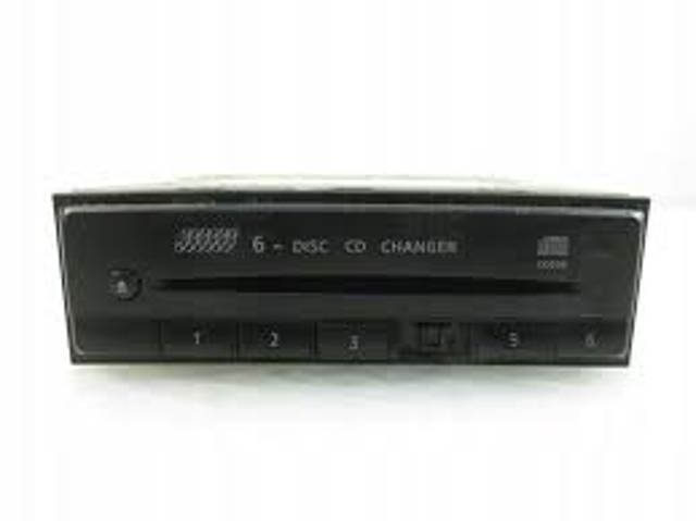 Магнітола B818489961 NISSAN