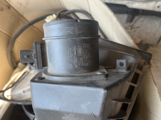 Витратомір повітря CPLA12B579BA LAND ROVER