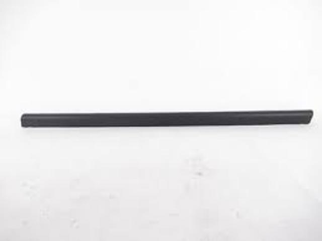 Молдинг передніх правих дверей, нижній EG2151RA0D MAZDA