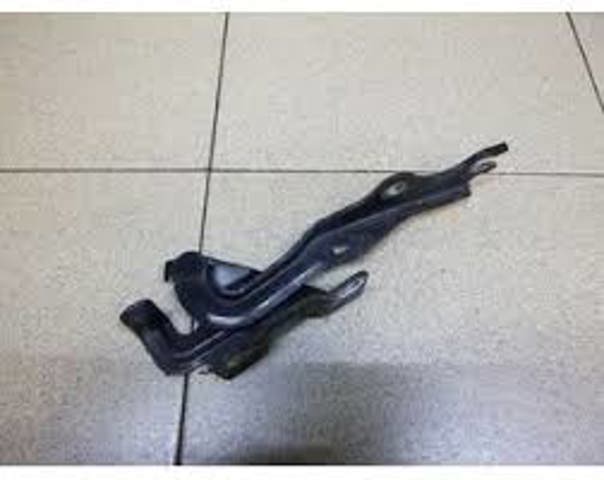 Петля капота, ліва EG2152420B MAZDA
