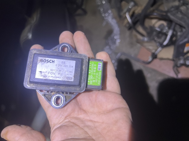 Датчик поперечного прискорення (ESP) F153437Y1 MAZDA