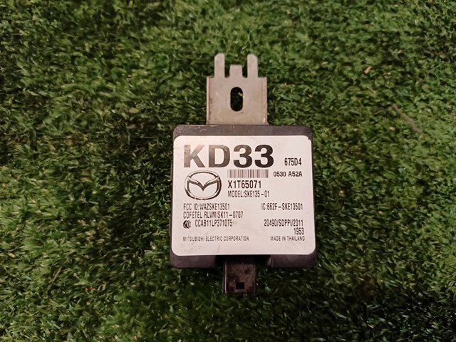 Датчик безключового доступу дверей (приймач ключа) KD33675D4 MAZDA