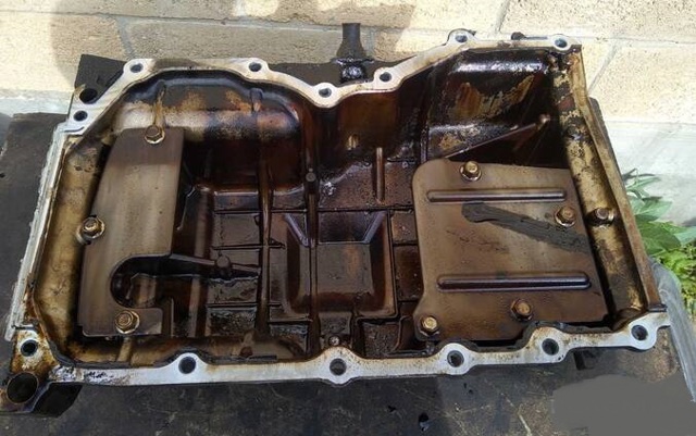 Піддон двигуна L3K910400D MAZDA