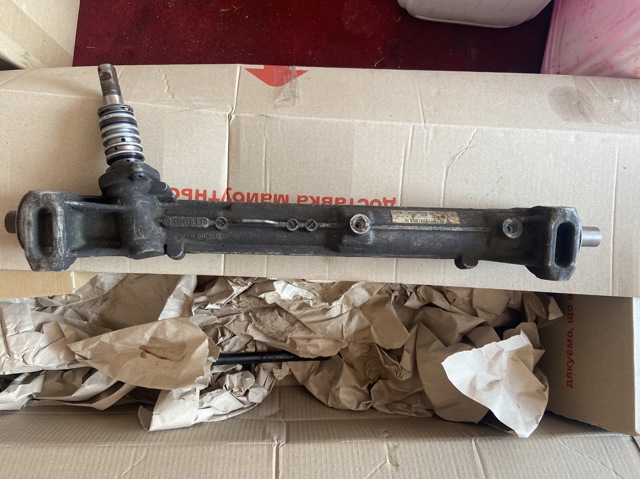 Кермова рейка 8T1422066A VAG