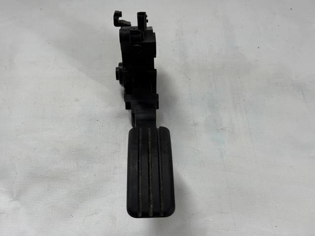 Педаль акселератора 180020022R RENAULT