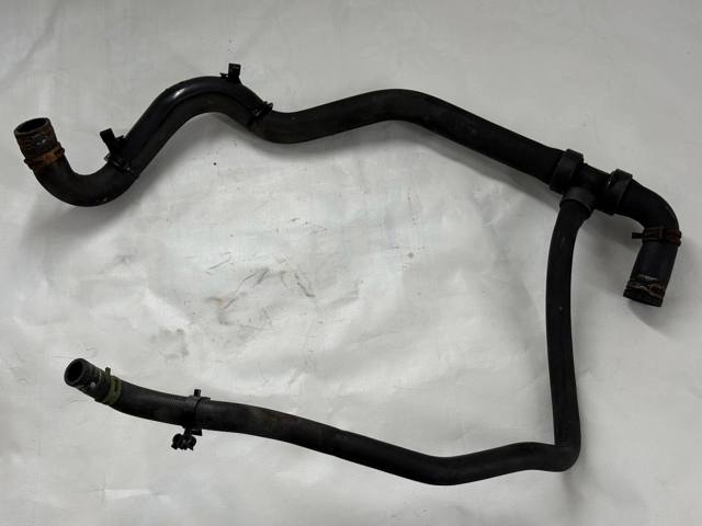 Патрубок системи охолодження 215038760R RENAULT