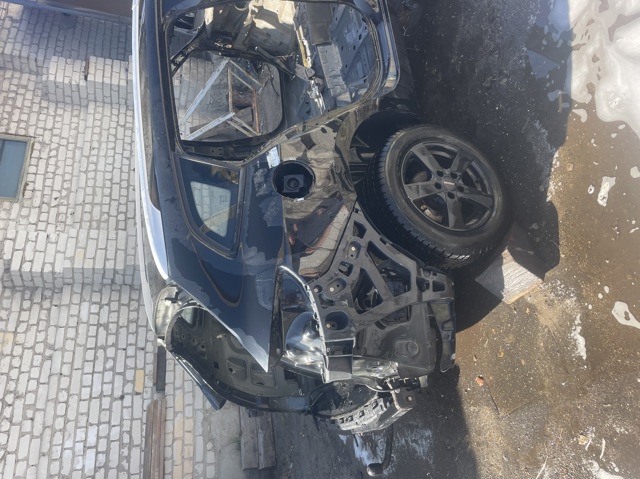 Крило заднє праве 760301619R RENAULT