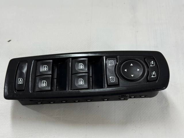 Кнопки переднього лівого склопід'ємника 809610006R RENAULT