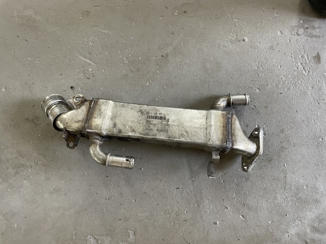 Радіатор системи рециркуляції ОГ A6121420077 MERCEDES