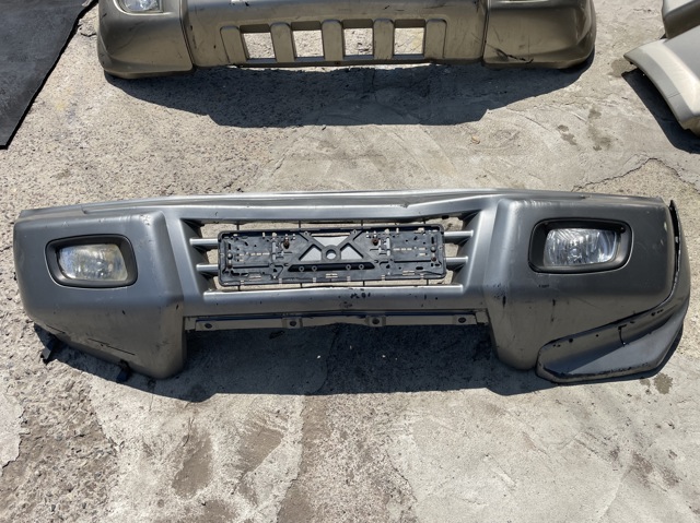 Бампер на авто MR508248 MITSUBISHI