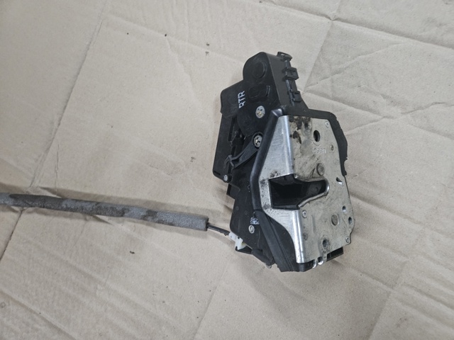 Замок передніх пасажирських дверей 51217011244 BMW