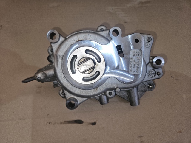 Насос вакуумний 9674992180 FORD