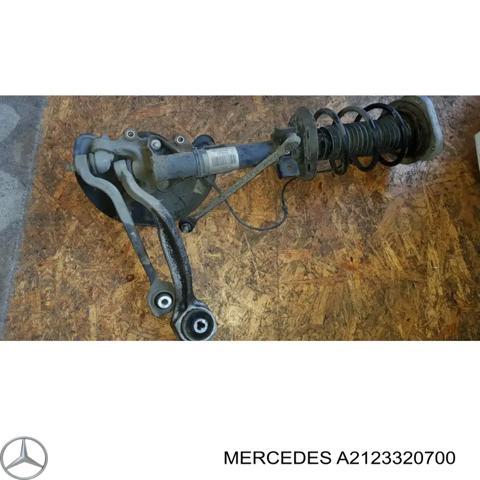 Кулак поворотний передній лівий A2123320700 MERCEDES