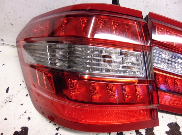 Стоп задній A2128203764 MERCEDES