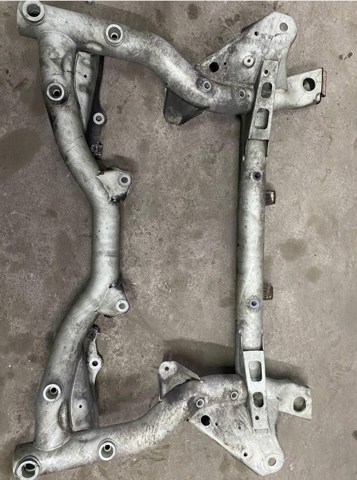 Передня балка A2186280157 MERCEDES