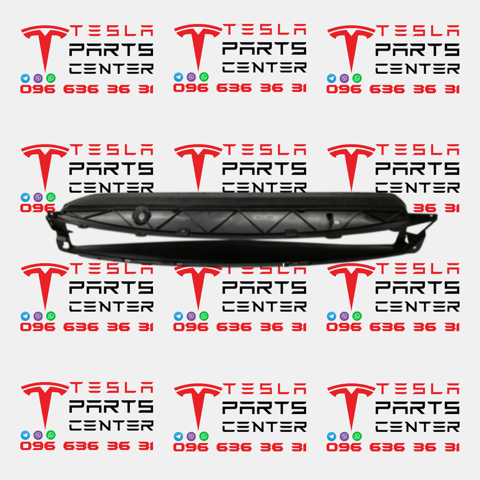 Решітка переднього бампера, центральна 105784700E TESLA