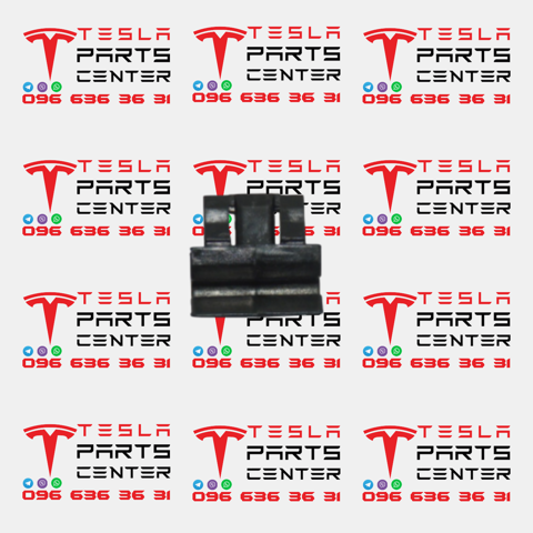Кріплення переднього бампера 147287200C TESLA