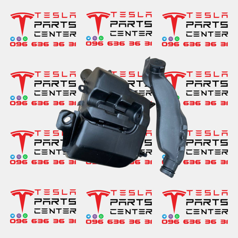 Бачок омивача лобового скла 149041200B TESLA