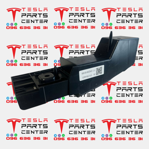 Кронштейн передньої панелі, правий 171175600D TESLA