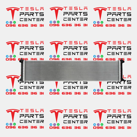 Радіатор охолодження двигуна 600737200A TESLA