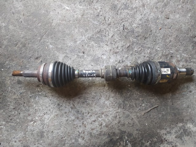 Піввісь передня ліва 4342033300 TOYOTA