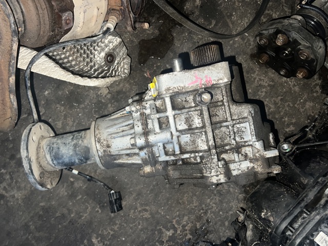 Раздатка (коробка роздавальна) 473003B610 HYUNDAI
