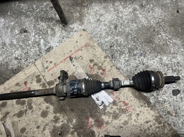 Привід передній правий 495012W050 HYUNDAI