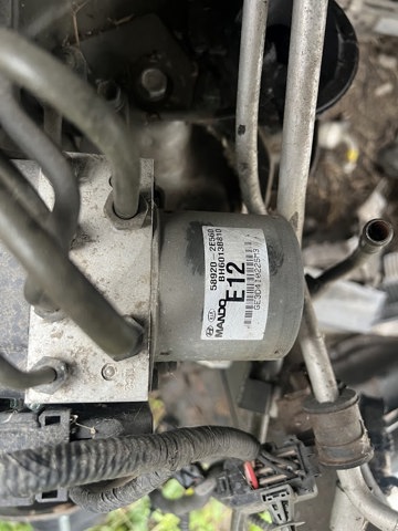 Гідроагрегат антиблокувальної системи 589202E500 HYUNDAI