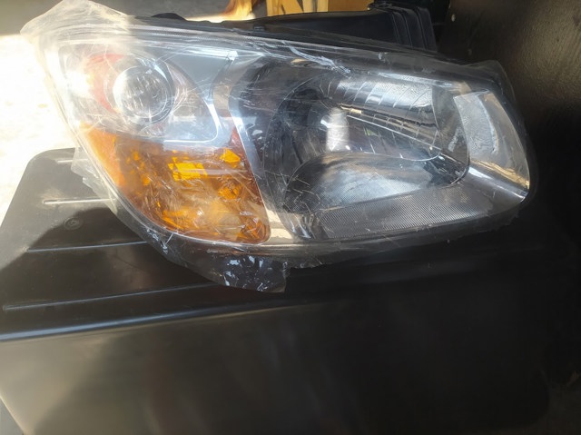 Основна фара - вставка 921022F521 HYUNDAI