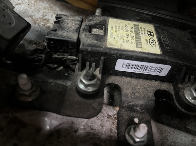 Датчик поперечного прискорення (ESP) 956903V100 HYUNDAI