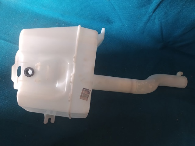 Бачок склоомивача 986202E001 HYUNDAI