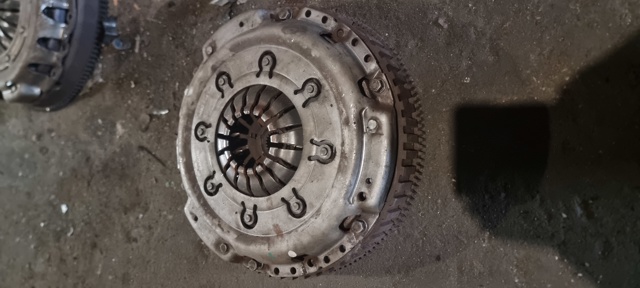 Комплект зчеплення  7711135965 RENAULT