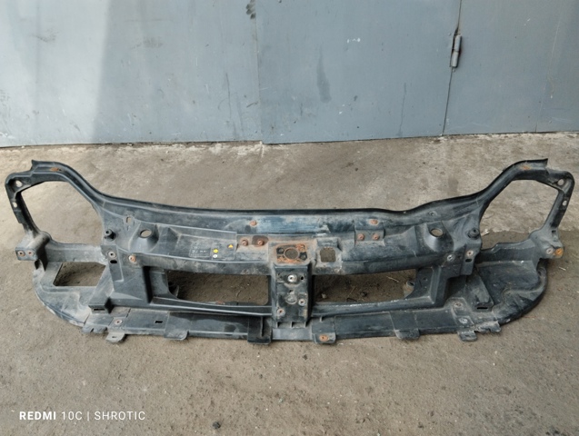 Супорт радіатора в зборі/монтажна панель кріплення фар 8200411916 RENAULT