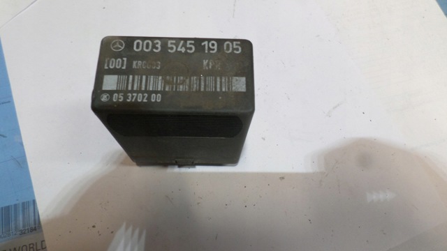 Реле паливного насоса 0035451905 MERCEDES