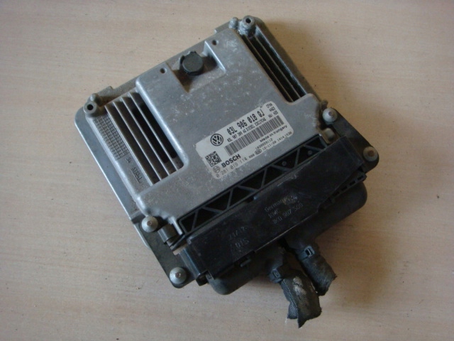 Блок двигуна 03L906018QJ VAG
