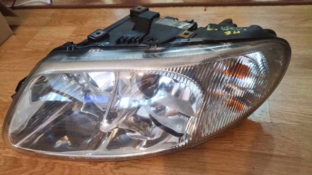 Оптика 04857703AB CHRYSLER