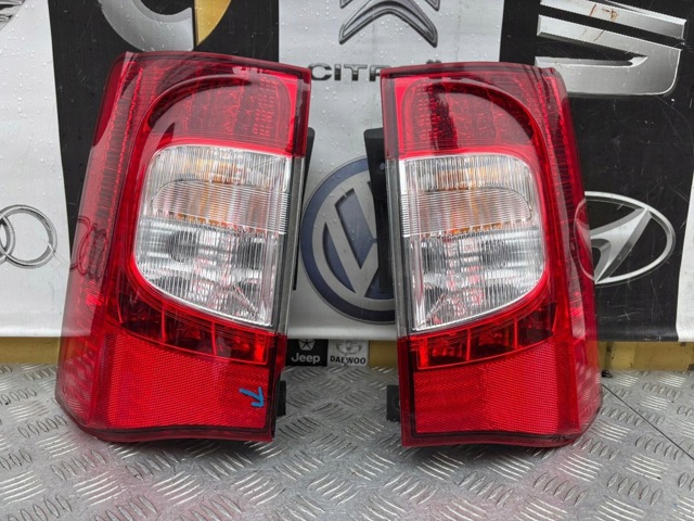 Задні ліхтарі 05182530AE CHRYSLER