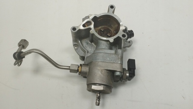 Насос вакуумний 06L145100L VAG