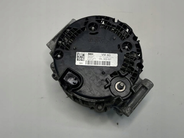 Генератор автомобільний 06L903027 VAG
