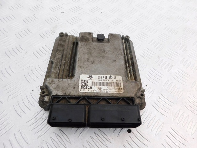Модуль управління двигуном 074906032AF VAG