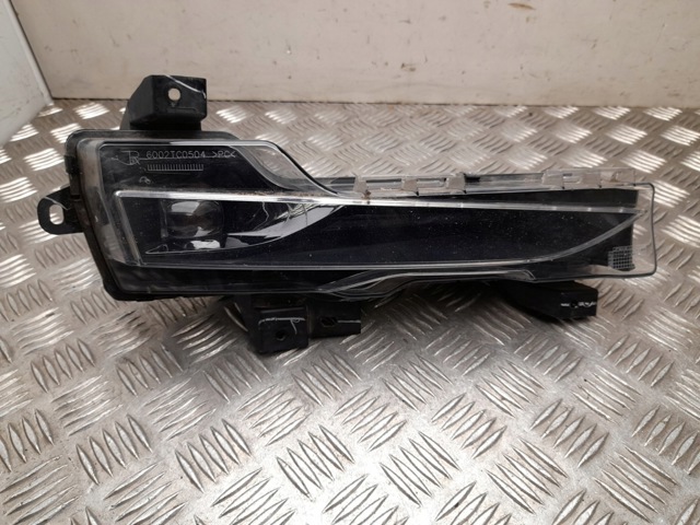 Туманка права 107739600C TESLA