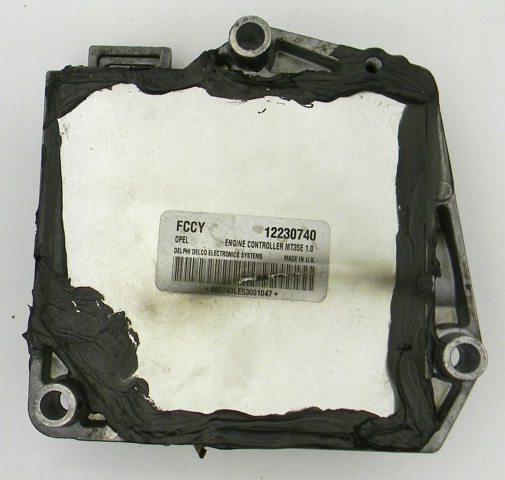 Блок двигуна 12230740 OPEL
