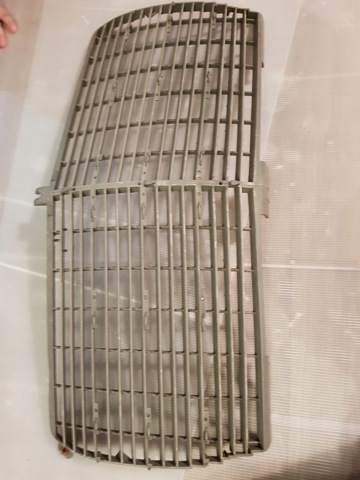 Решітка радіатора 1238880923 MERCEDES