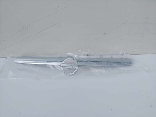 Решітка 13142522 OPEL