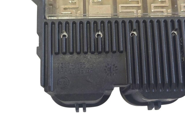 Коробка запобіжників 1400550780 PEUGEOT